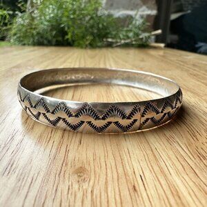 VTG Navajo Bangle Bracelet Size 8.25‎ Geometric Southwestern Sterling 16.8g